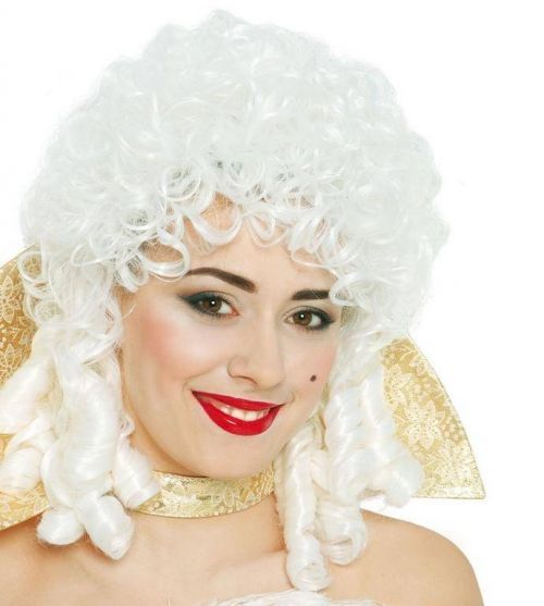 Guirca Dobová parochňa Mária Antoinetta