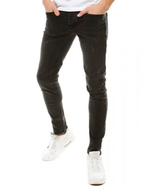 Čierne džínsové pánske nohavice.