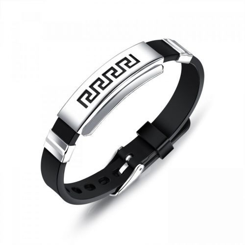 Čierny gumený náramok, lesklá známka z ocele striebornej farby, grécky kľúč