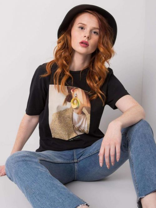 Čierne dámske tričko s potlačou a aplikáciou S