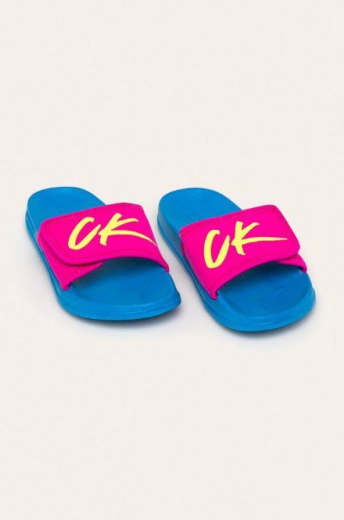 Šľapky KW0KW01028-CEU modro-ružová - Calvin Klein modro-ružová 41/42