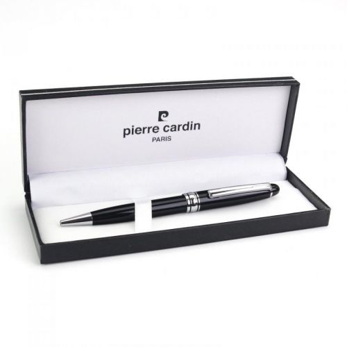 Pero Pierre Cardin