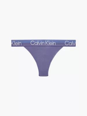 Dámske tangá QF6686E - VDD - Čučoriedková - Calvin Klein čučoriedky S