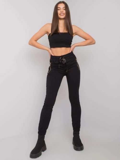 Čierne dámske tepláky s vreckami S