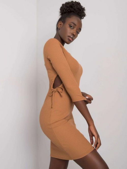 Svetlo hnedé rebrované mini šaty 36