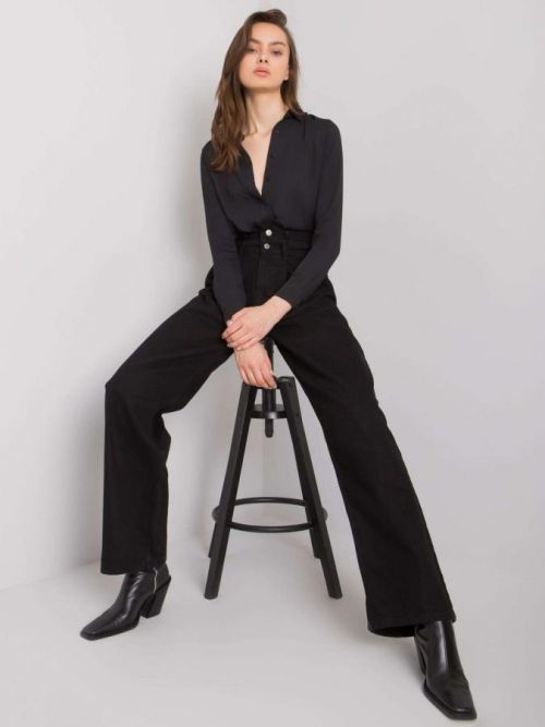 Červené vzorované šaty s volánom