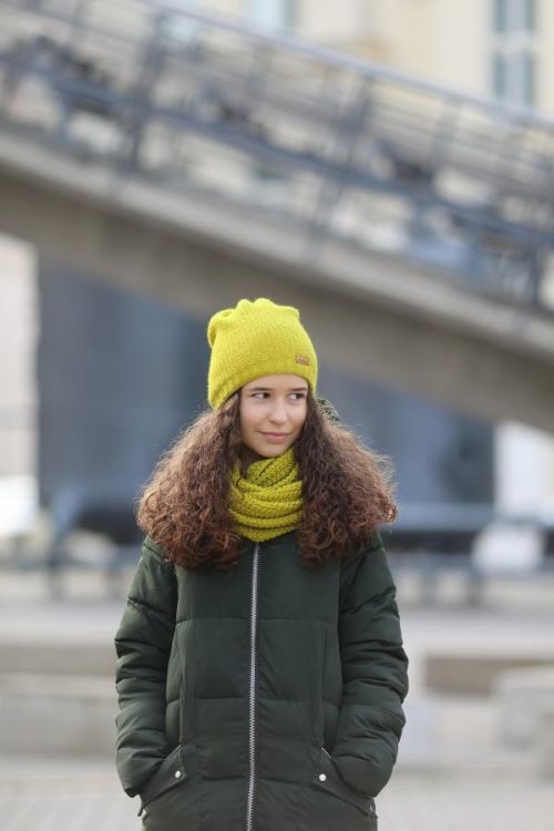 Ander 1335 Hat & Scarf Lime 56