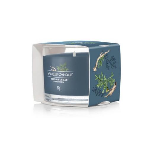 Yankee Candle Votívna sviečka v skle Bayside Cedar 37 g