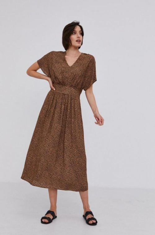 Šaty Answear Lab hnedá farba, maxi, áčkový strih