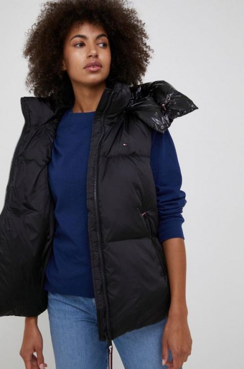 Páperová vesta Tommy Hilfiger dámsky, čierna farba, zimný