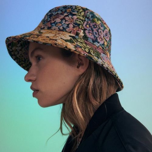 Reserved - Klobúk typu bucket - Viacfarebná