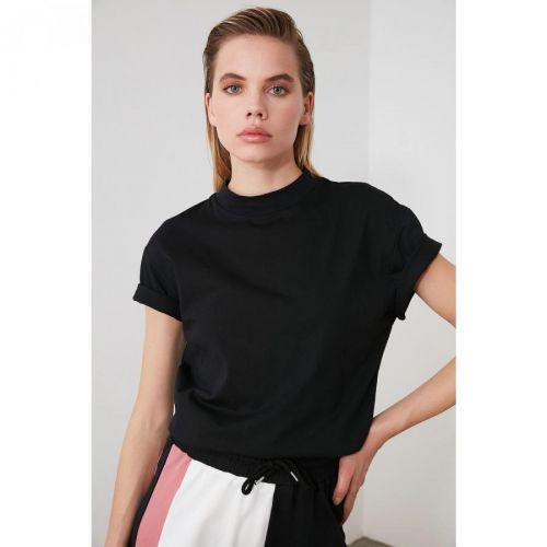 Trendyol Black Straight Collar Basic Knitted T-shirt