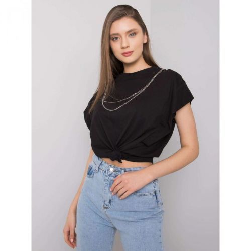 RUE PARIS Black t-shirt with a necklace