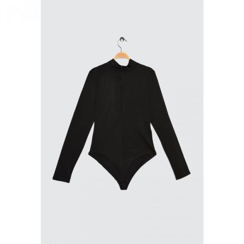 Trendyol Black Zippered Stand Collar Knitted Body