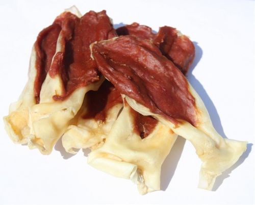 Pamlsok Salač Uši králičie plnené kačkou 250 g