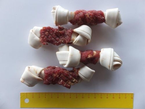 Pamlsok Salač Uzol obalený kuracím mäsom 300 g