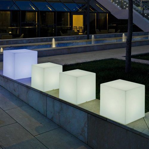 Newgarden solárna lampa Cuby kocka, výška 20 cm