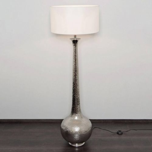 Stojaca lampa Maestro, biela/strieborná