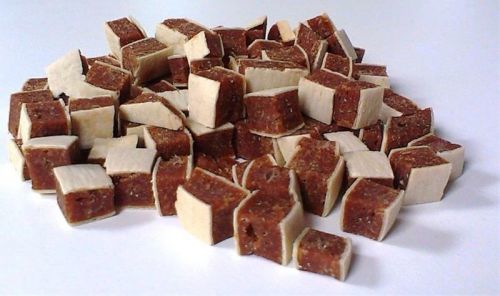 Pamlsok Salač Kostička kačacia treska mini 100 g