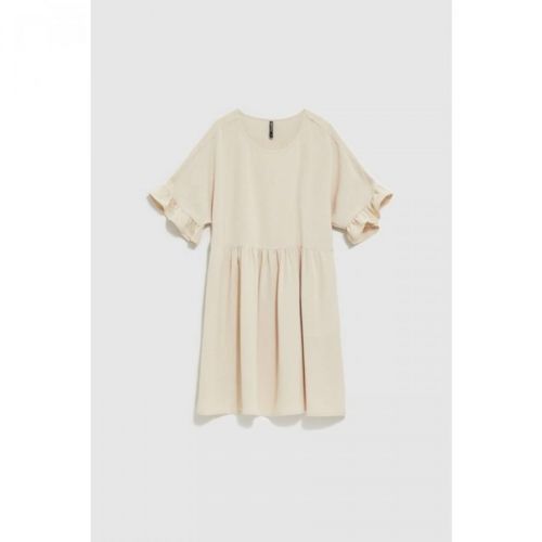 Dress with a frill at the sleeve