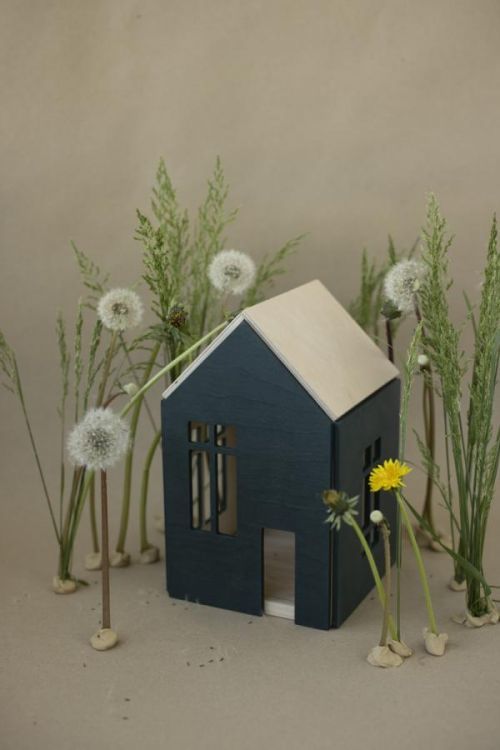 Montessori drevený domček - magic forest