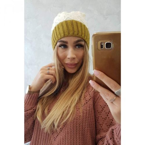 Cap with fleece Bibiana K264 kiwi + ecru