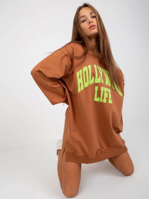 Light brown and green long sweatshirt with an inscription