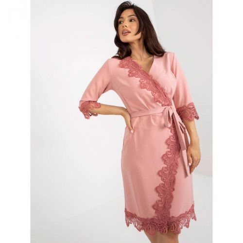 Dusty pink cocktail dress with a pleat with 3/4 sleeves
