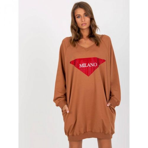 Light brown oversize long sweatshirt with an appliqué and an inscription