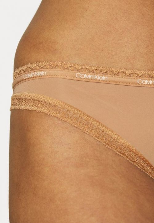 Dámske tangá QD3763E BO8 bronzová - Calvin Klein bronze S