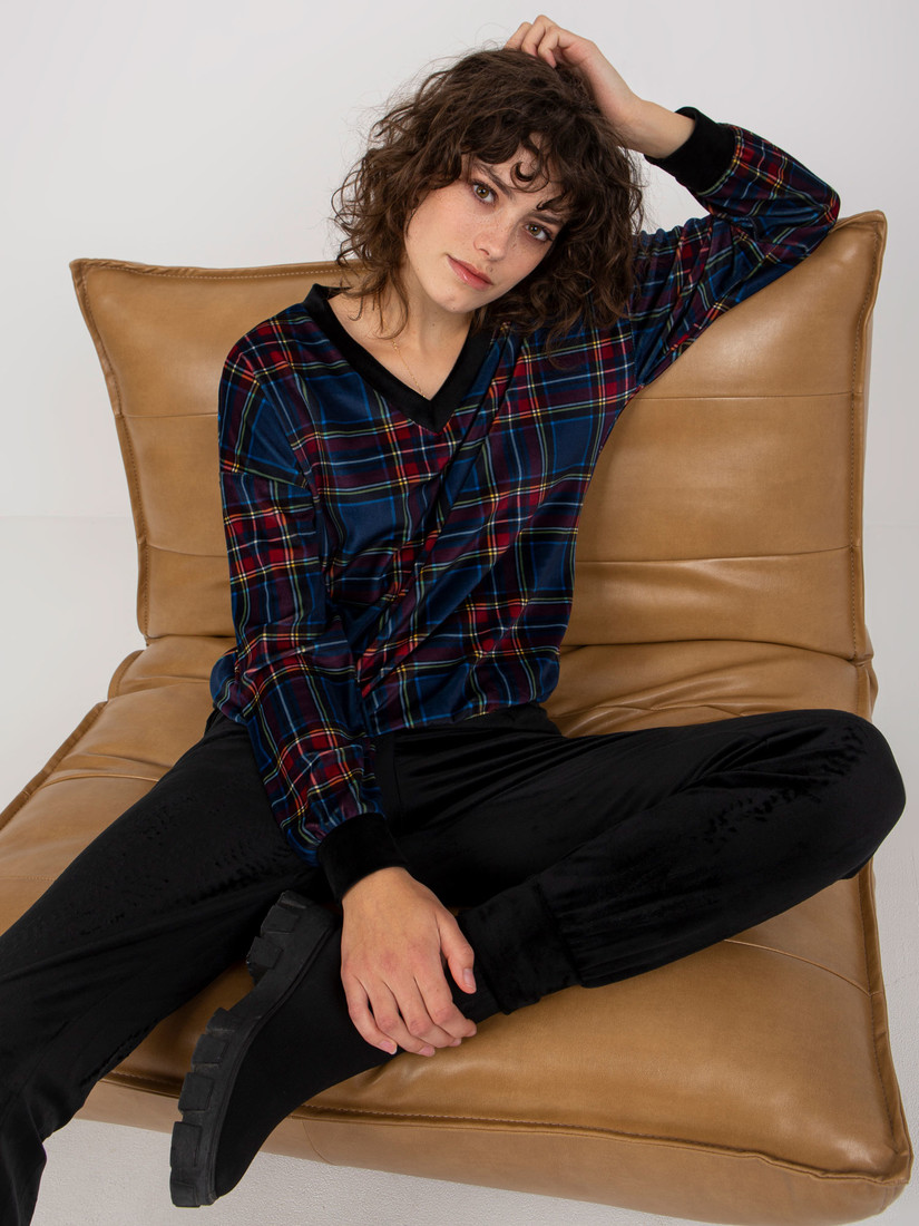 Dark blue velor set with a checked blouse from RUE PARIS
