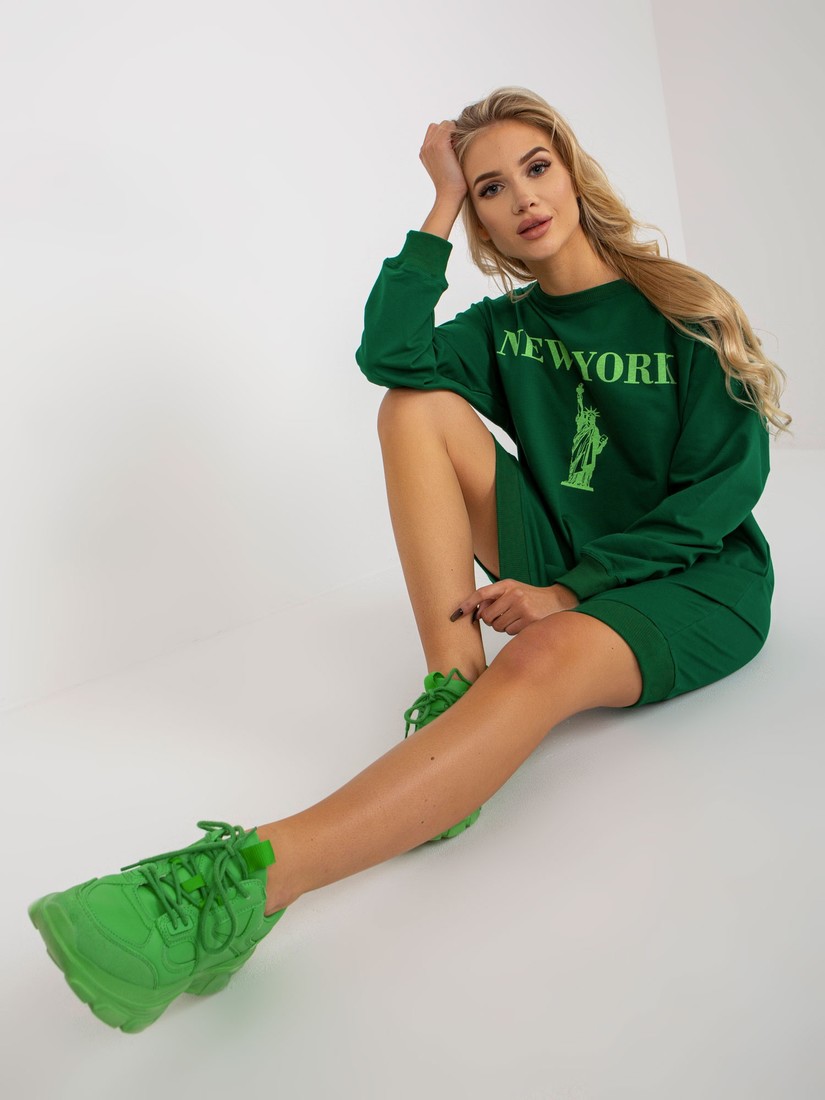 Dark green and green oversize long sweatshirt with an inscription