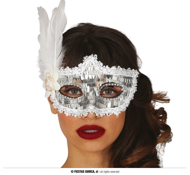 Guirca Škraboška so striebornými flitrami a s bielym pierkom