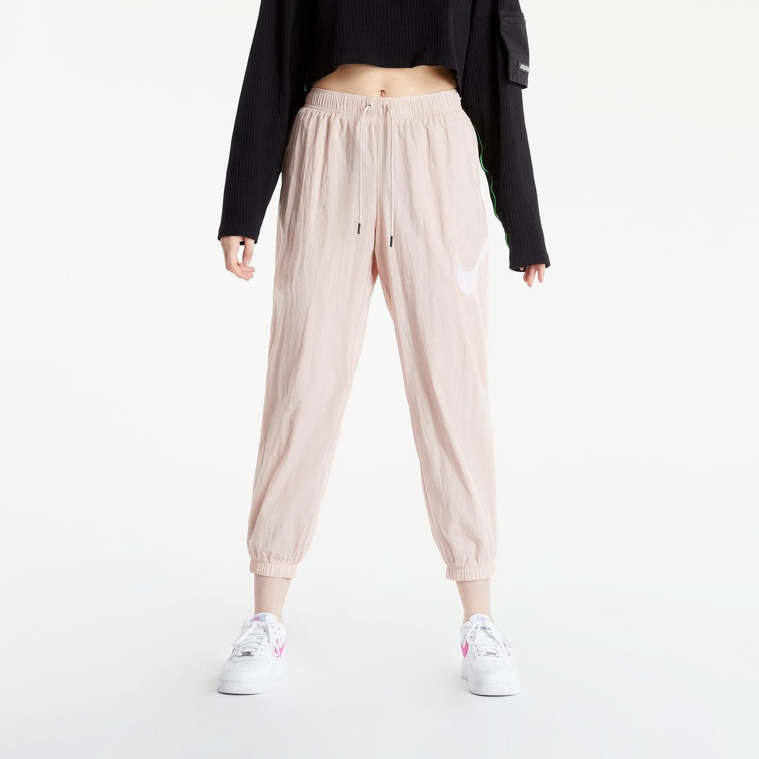 Nike Sportswear Essential Easy Woven Pants ?