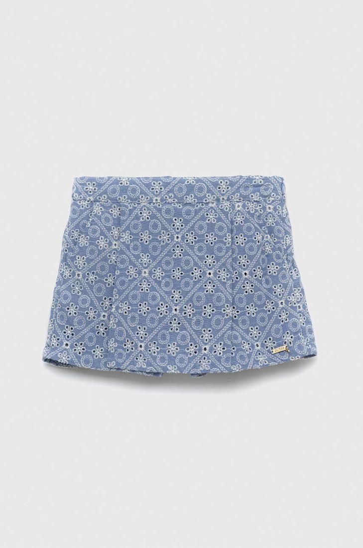 Detské krátke nohavice Guess s nášivkou