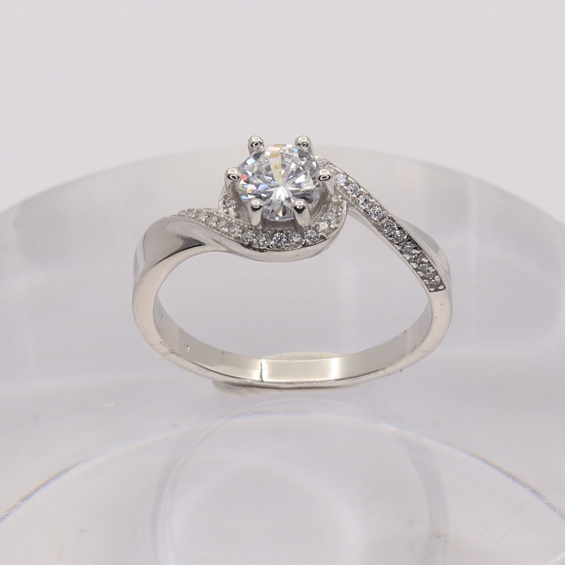 Strieborný prsteň 92617