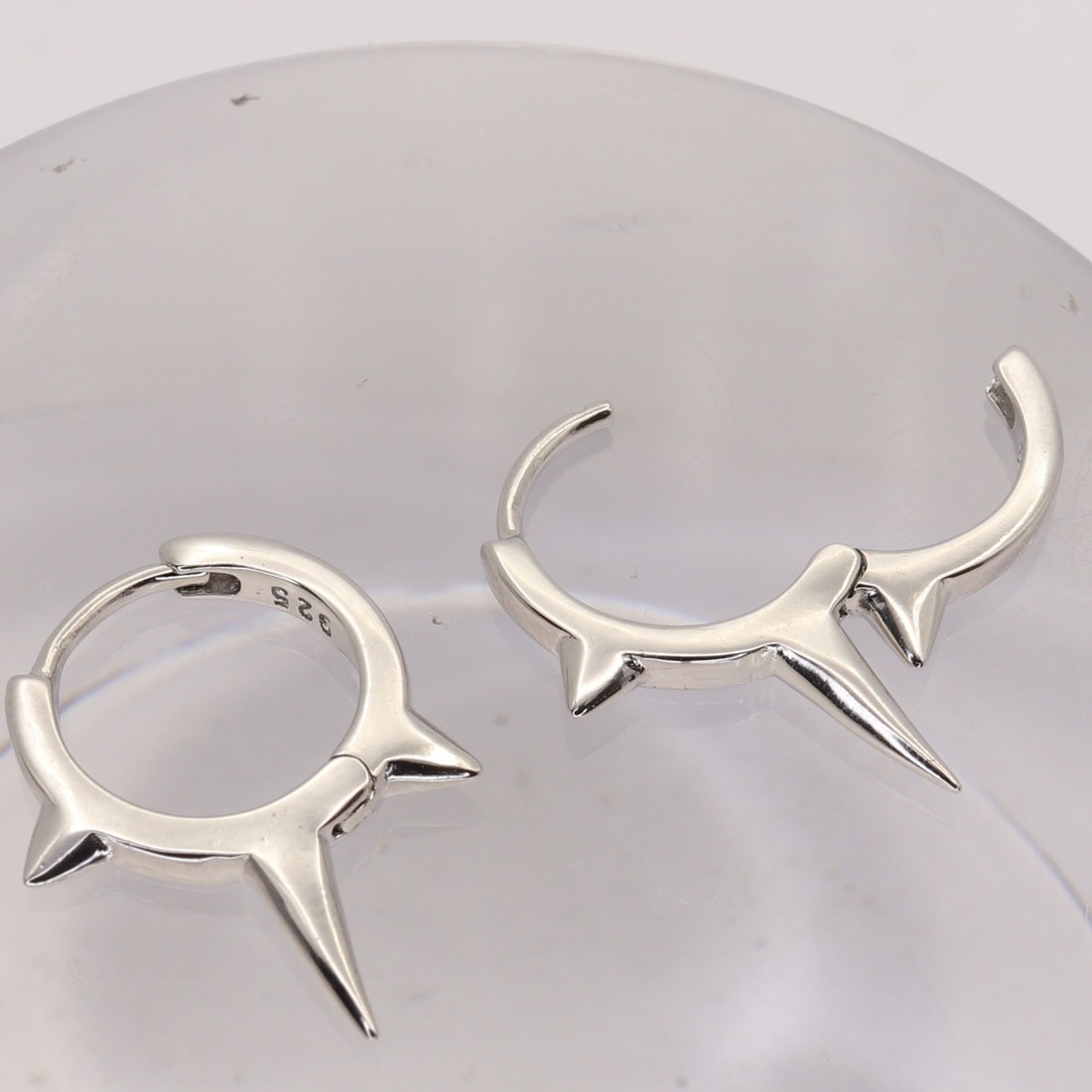 Strieborné náušnice 92734