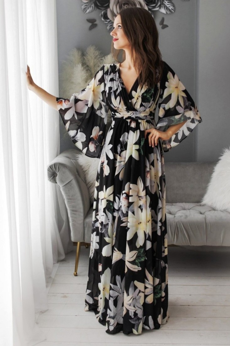 Čierne kvetinové šaty s voľnými rukávmi Veľkosť: S