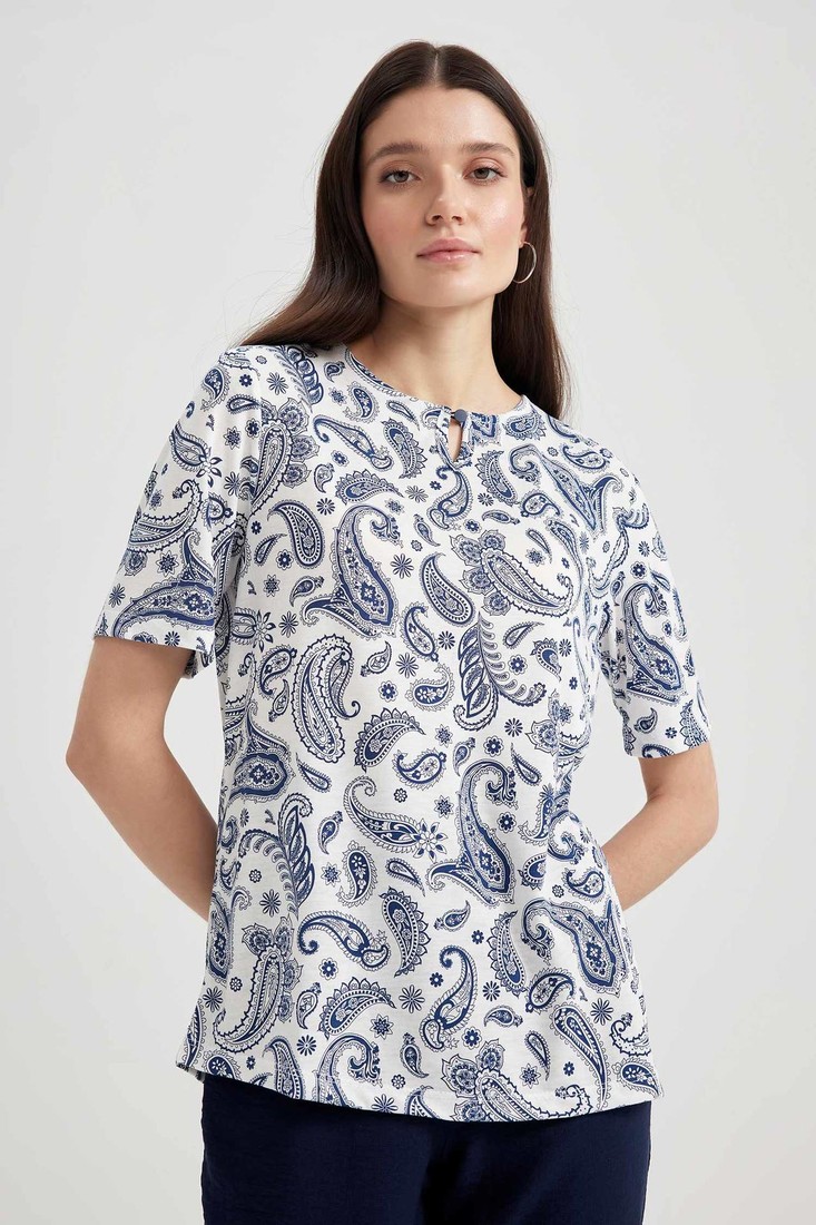 DEFACTO Traditional Regular Fit Crew Neck Short Sleeve T-Shirt