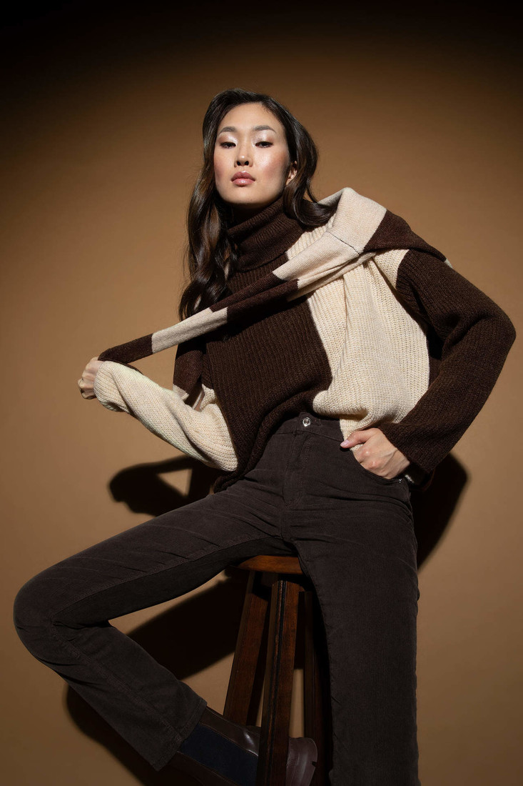 DEFACTO Relax Fit Half Turtleneck Thessaloniki Fabric Pullover