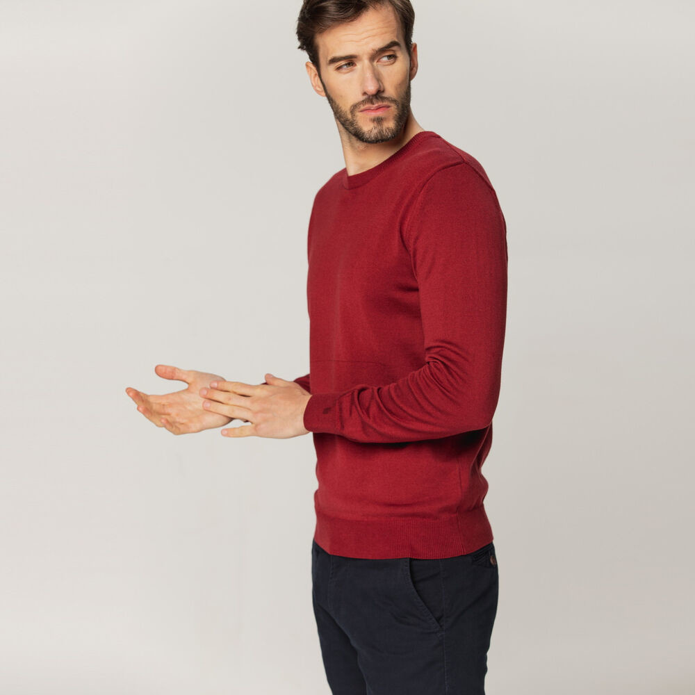 Pánsky sveter bordovej farby s hladkým vzorom 15199