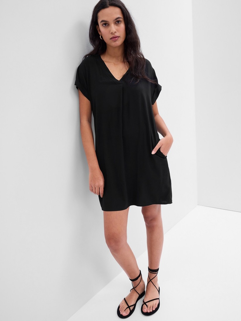 GAP V-Neck Suit - Women