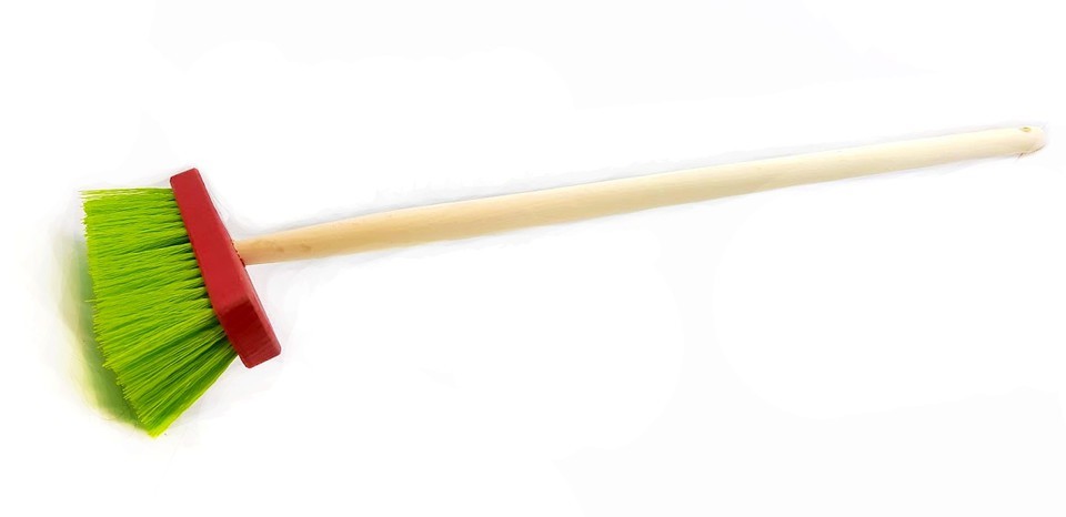 Drevená metla s násadkou 80cm