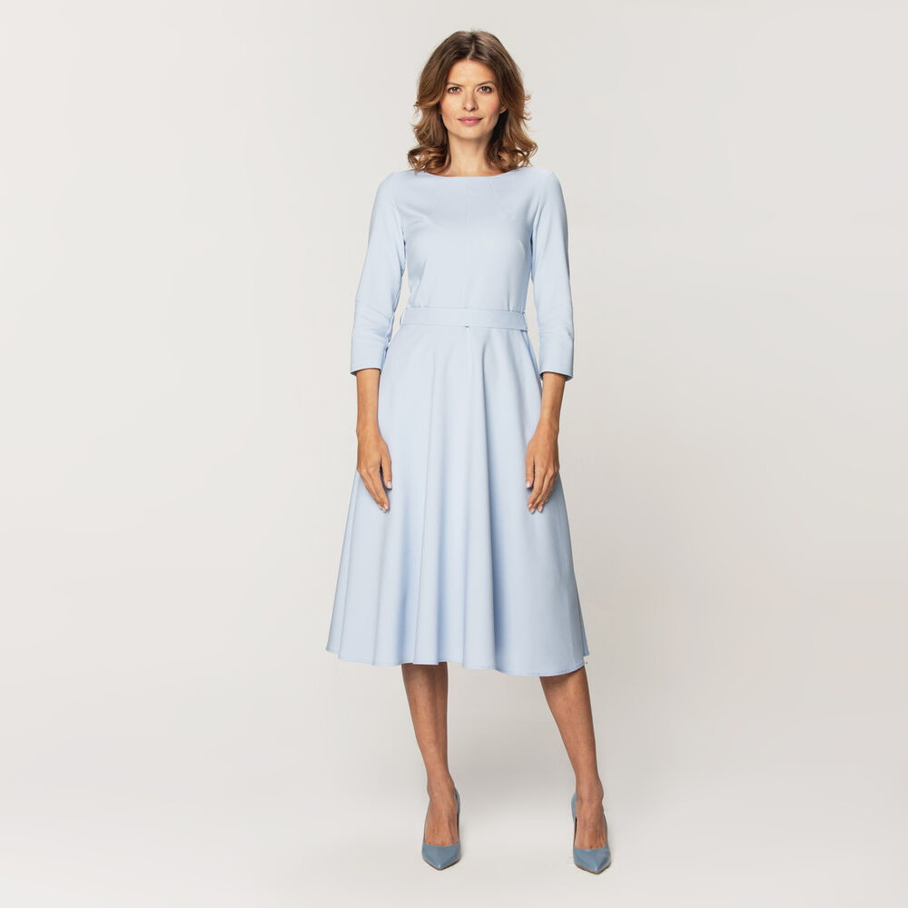 Dámske elegantné midi šaty svetlomodrej farby 15322
