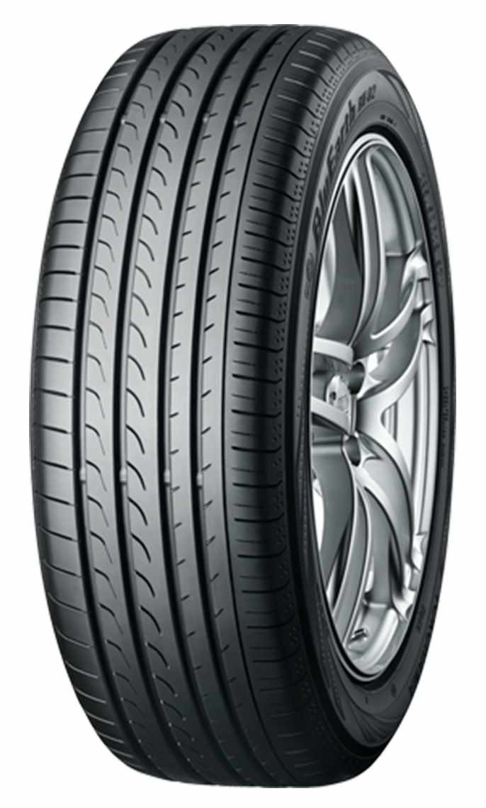 Yokohama RV02 245/40 R20 99W