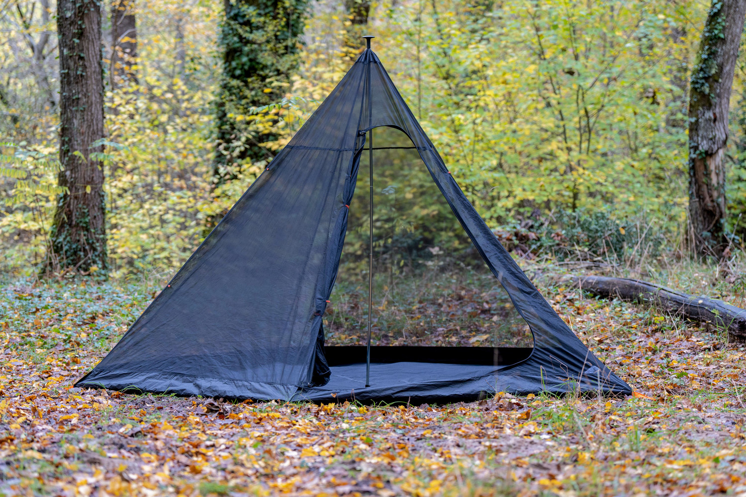 Sieťka proti hmyzu Tipi na bushcraft a bivak čierna