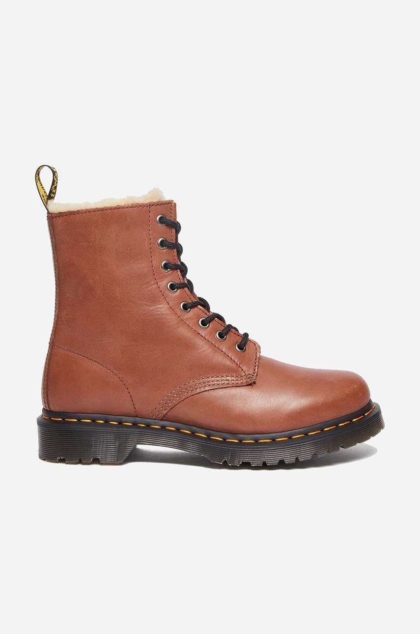 Kožené členkové topánky Dr. Martens Serana dámske, hnedá farba, na plochom podpätku, jemne zateplené,27782225