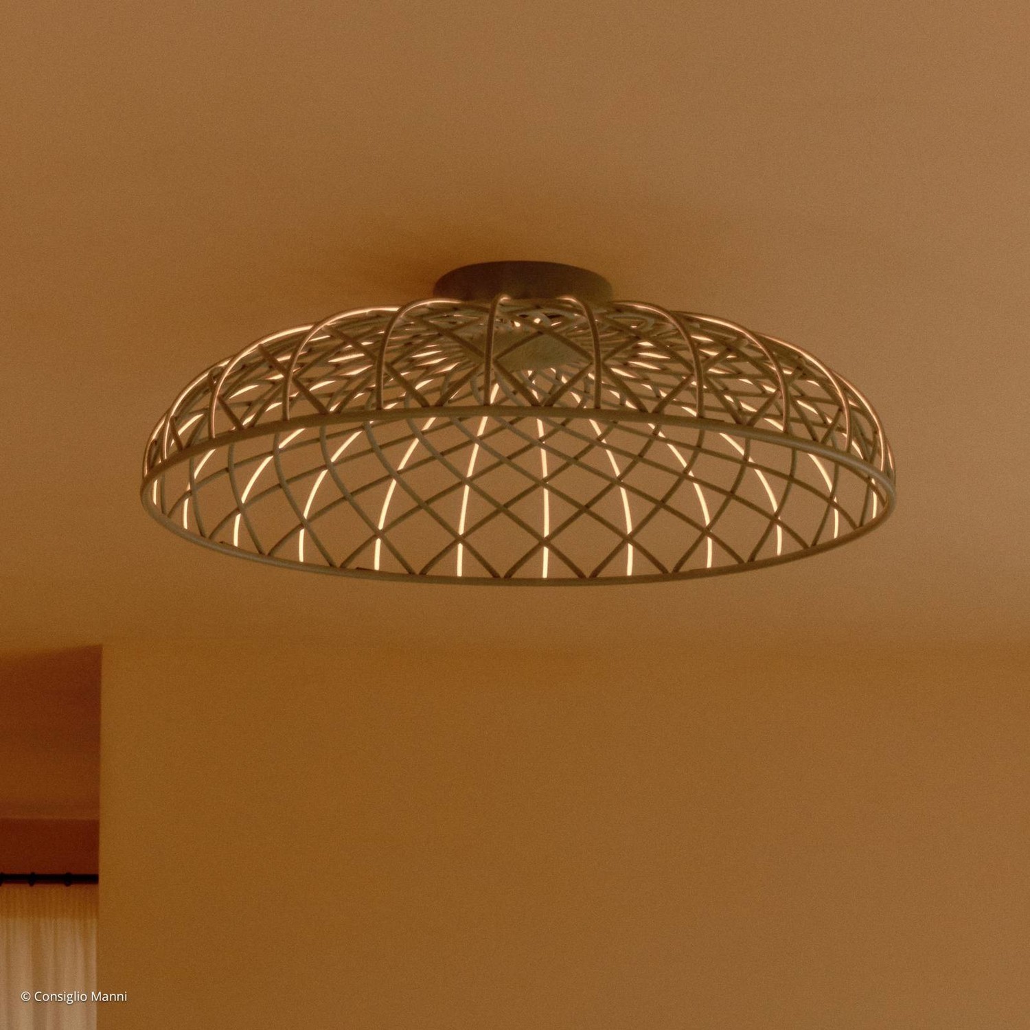FLOS Skynest stropné LED svetlo, svetlohnedá