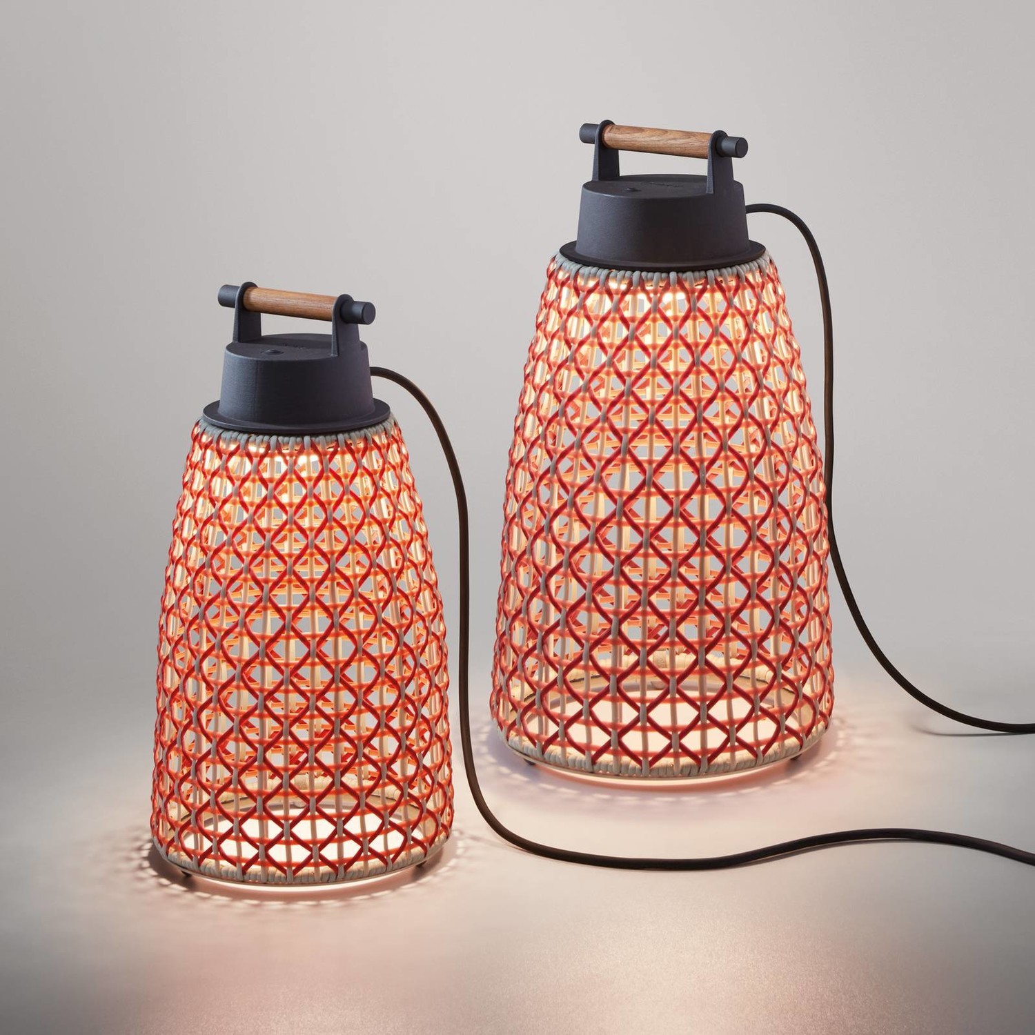 Bover Nans M/41 stolová LED lampa exteriér červená