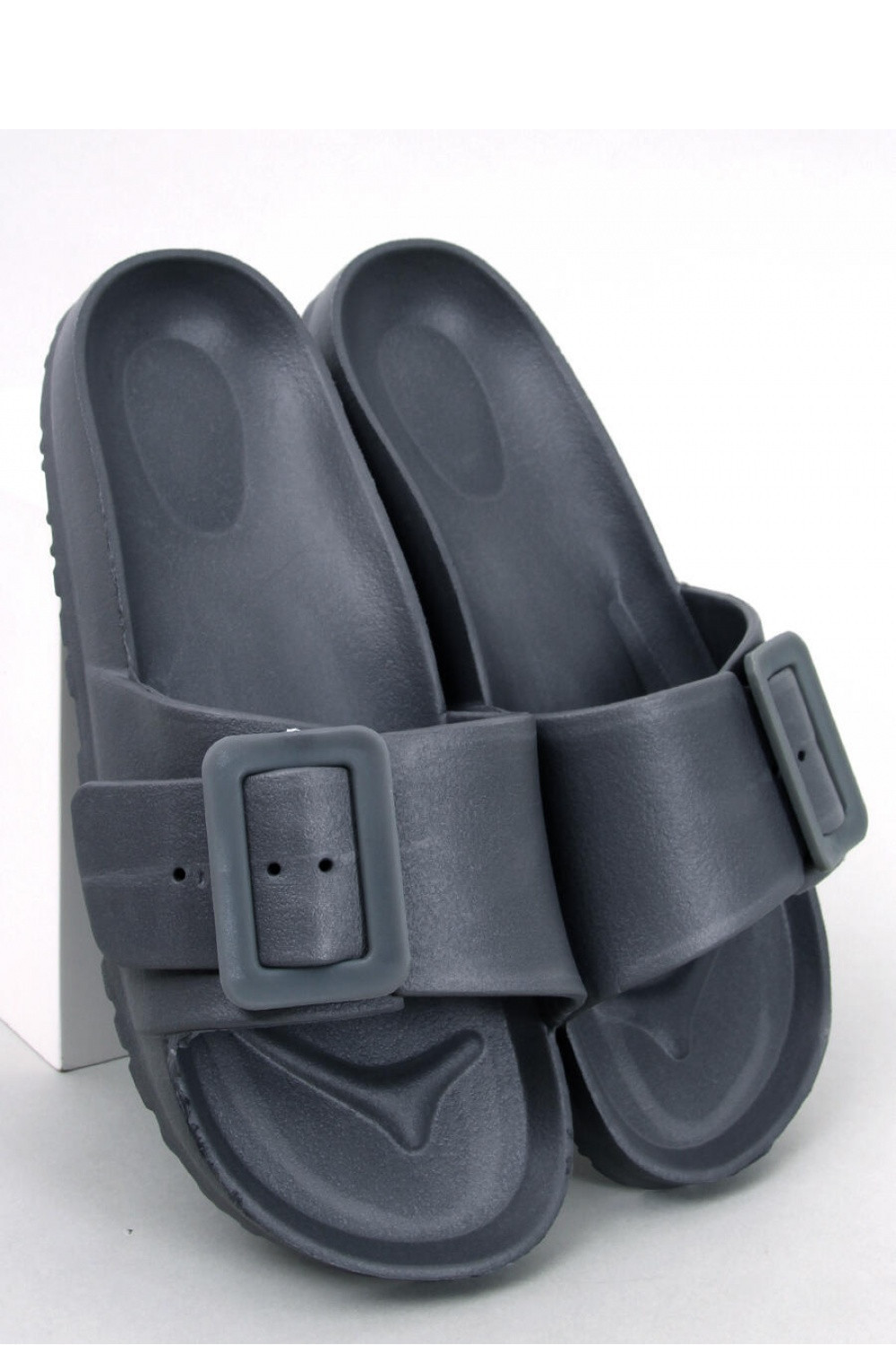 Šľapky model 180572 Inello 36